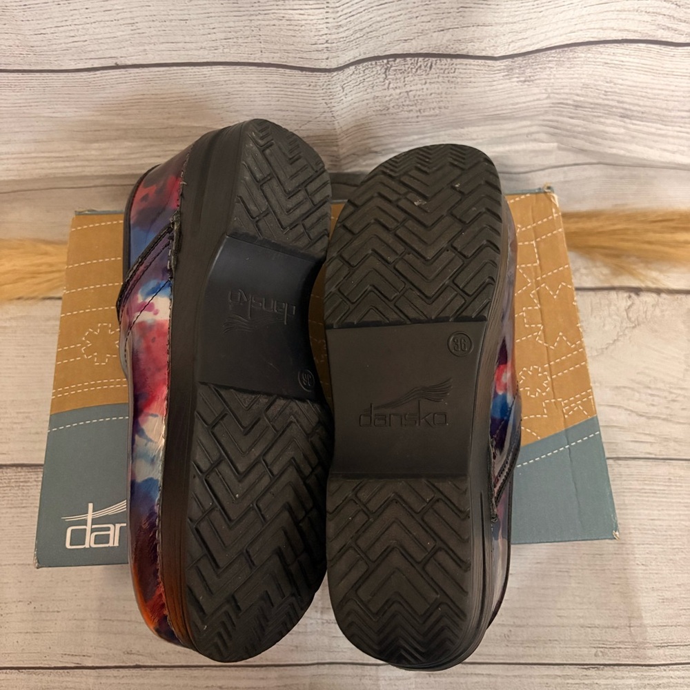 Dansko Colorful Abstract Clogs - Picture 5 of 5
